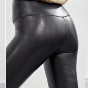 Wilfred Free Daria Faux Leather Leggings